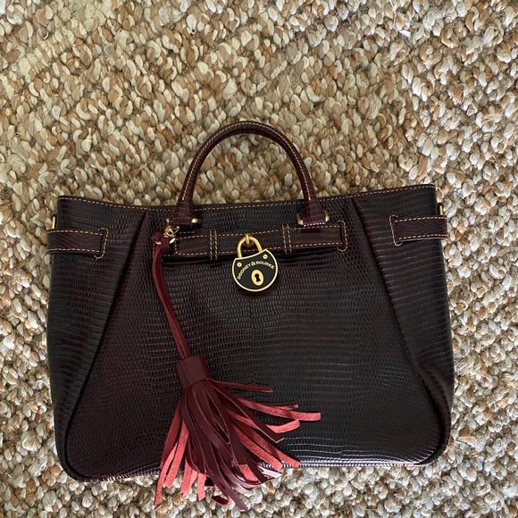 Authentic Dooney & Bourke. Perfect condition, classic style, rare finish ♥️ - Picture 2 of 13